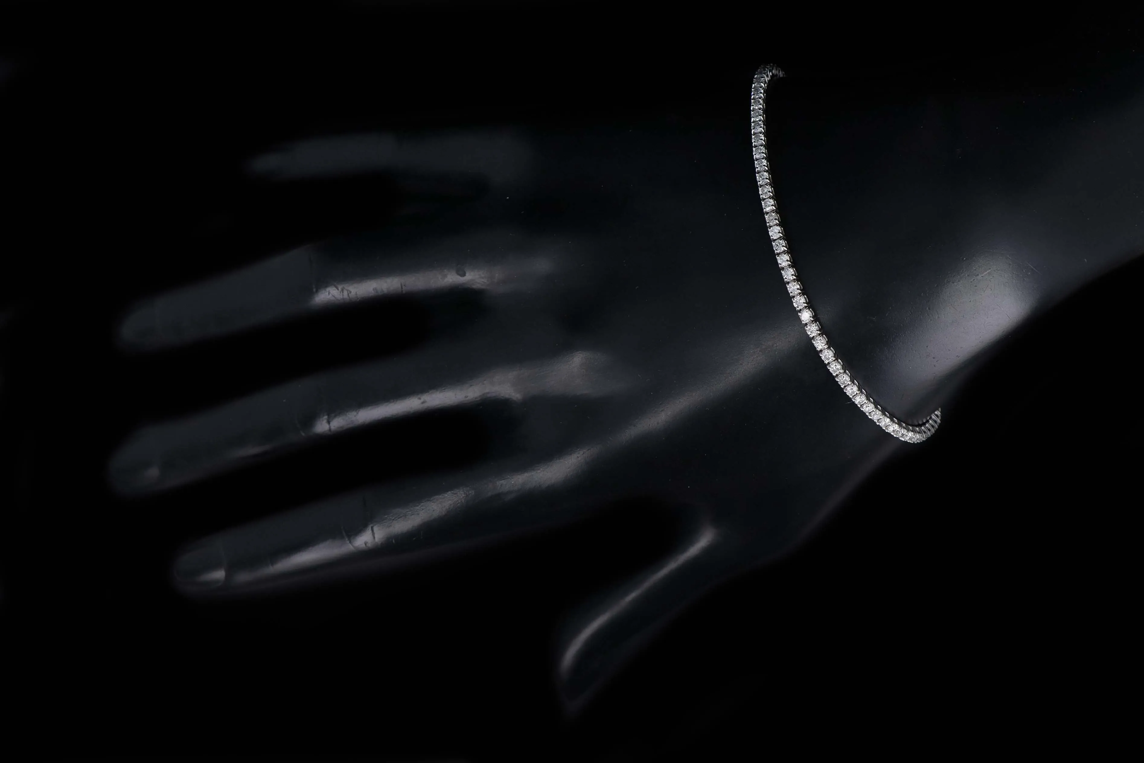 14K White Gold 2.45 Carat Total Weight Round Brilliant Cut Diamond Tennis Bracelet
