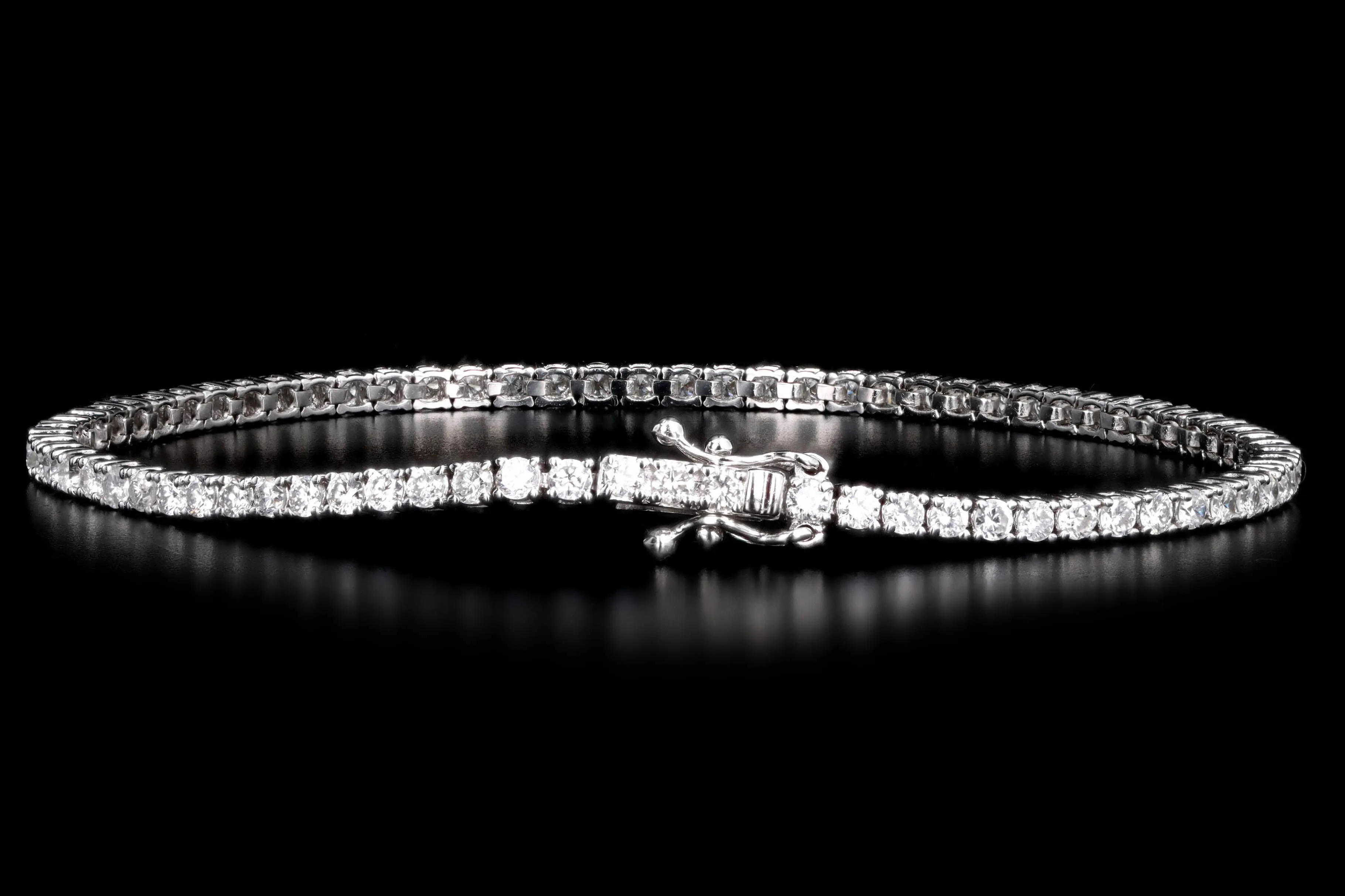 14K White Gold 2.75 Carat Total Weight Round Brilliant Diamond Tennis Bracelet