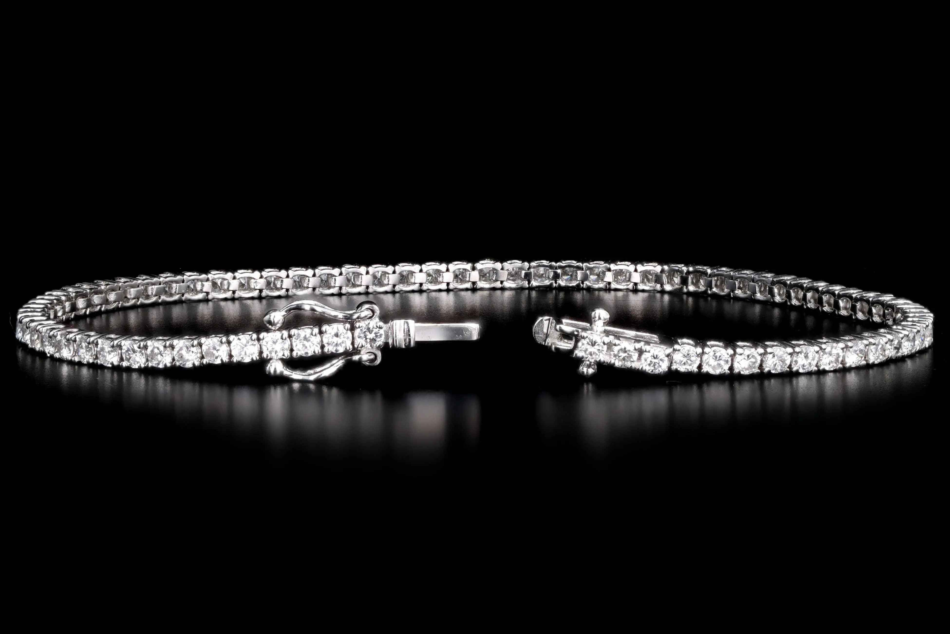 14K White Gold 2.75 Carat Total Weight Round Brilliant Diamond Tennis Bracelet
