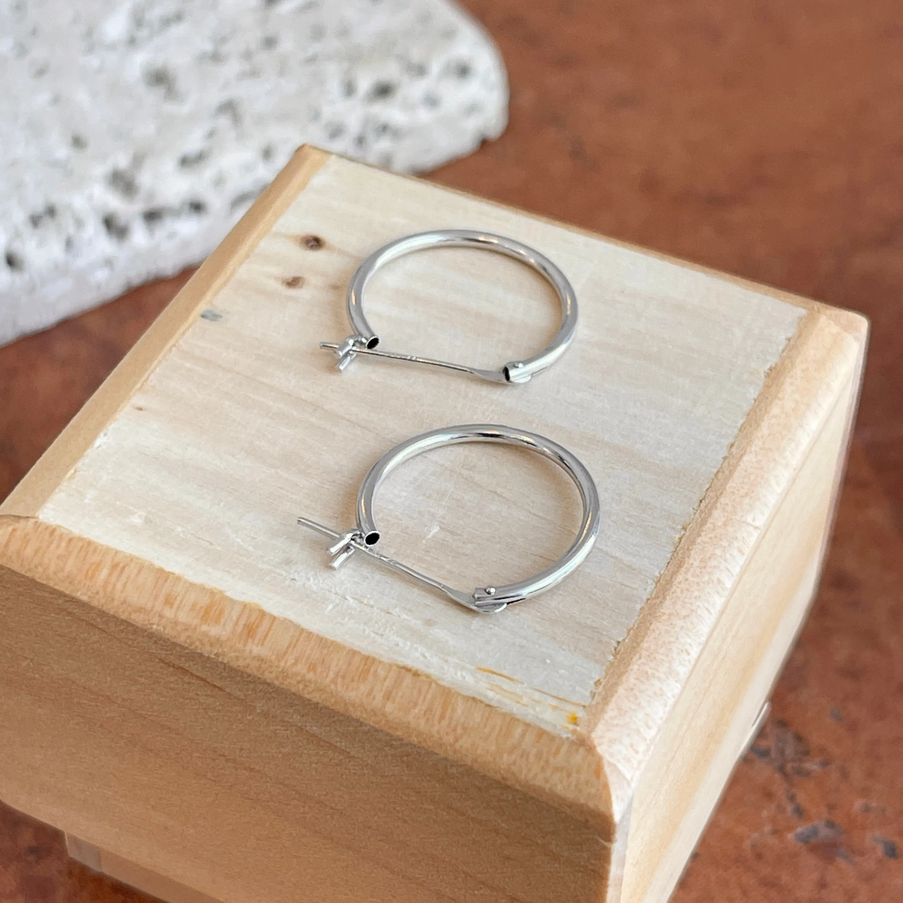 14KT White Gold Thin Hoop Earrings 15mm