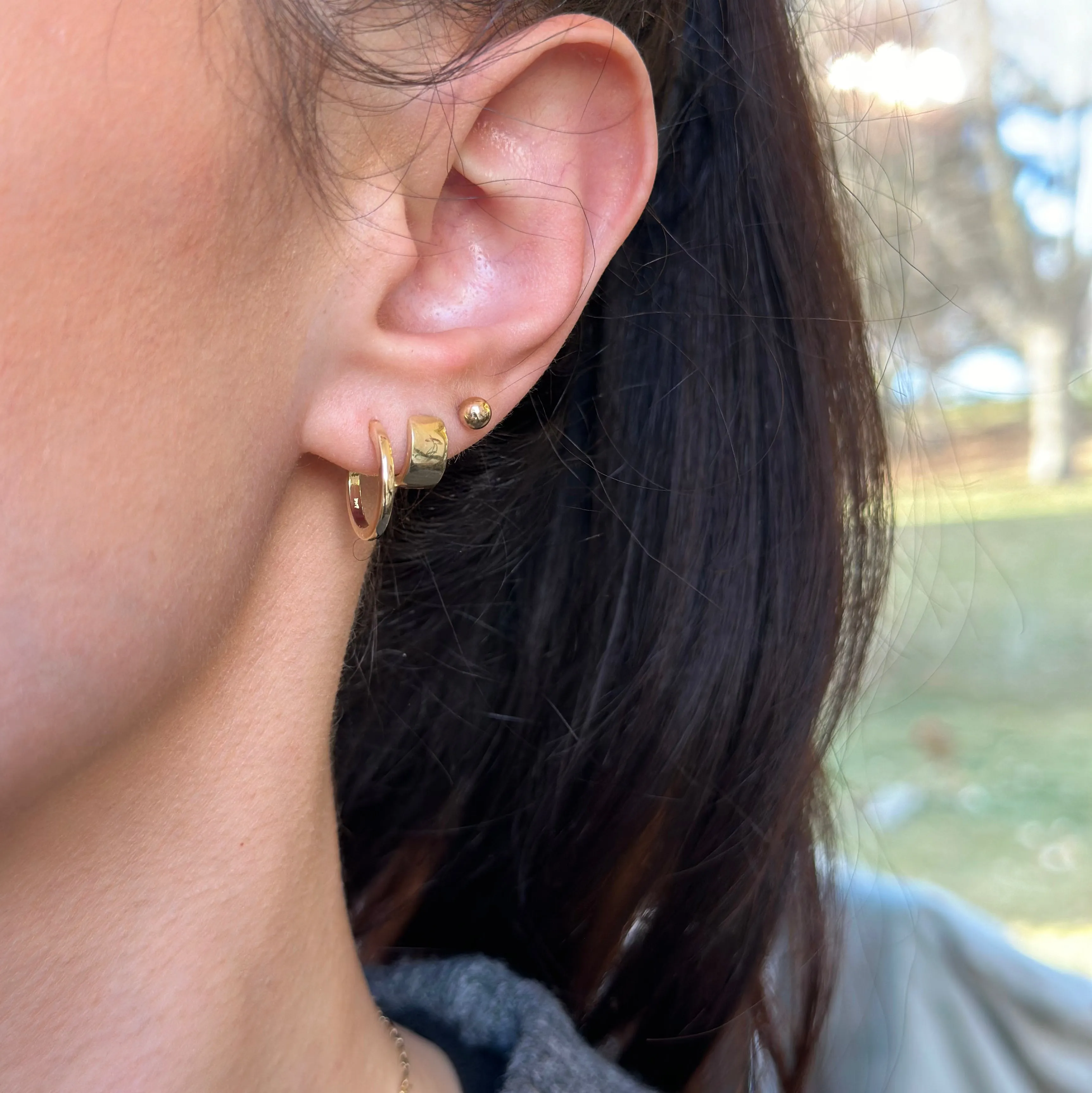 14KT Yellow Gold Thin Solid Round Hoop Earrings 15mm