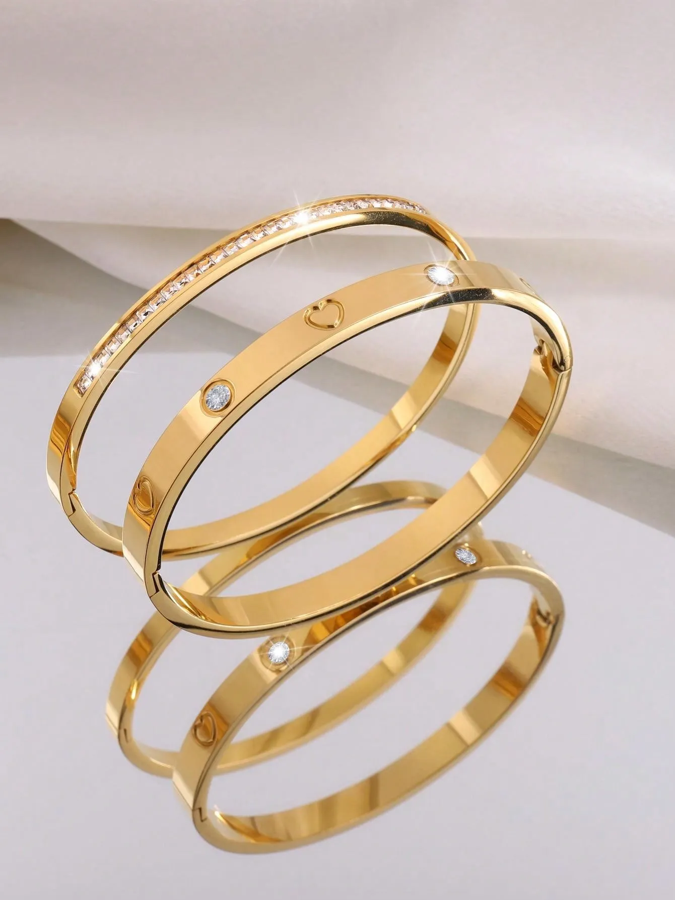 2 Pcs Of Light Luxury Exquisite Personality Design Stainless Steel Love Single Row Drill Bracelet Suitable For Ladies To Wear On Dates
