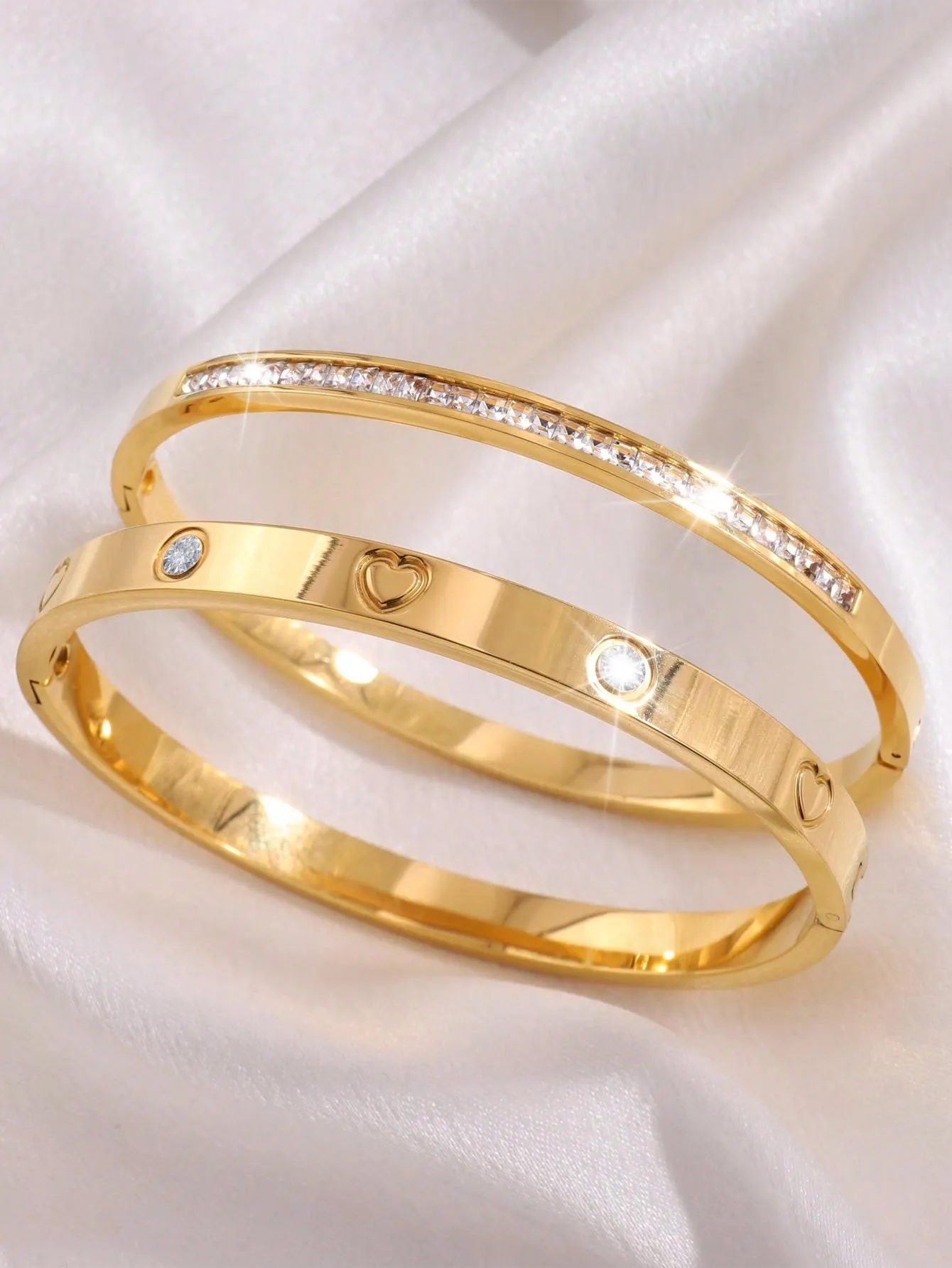 2 Pcs Of Light Luxury Exquisite Personality Design Stainless Steel Love Single Row Drill Bracelet Suitable For Ladies To Wear On Dates