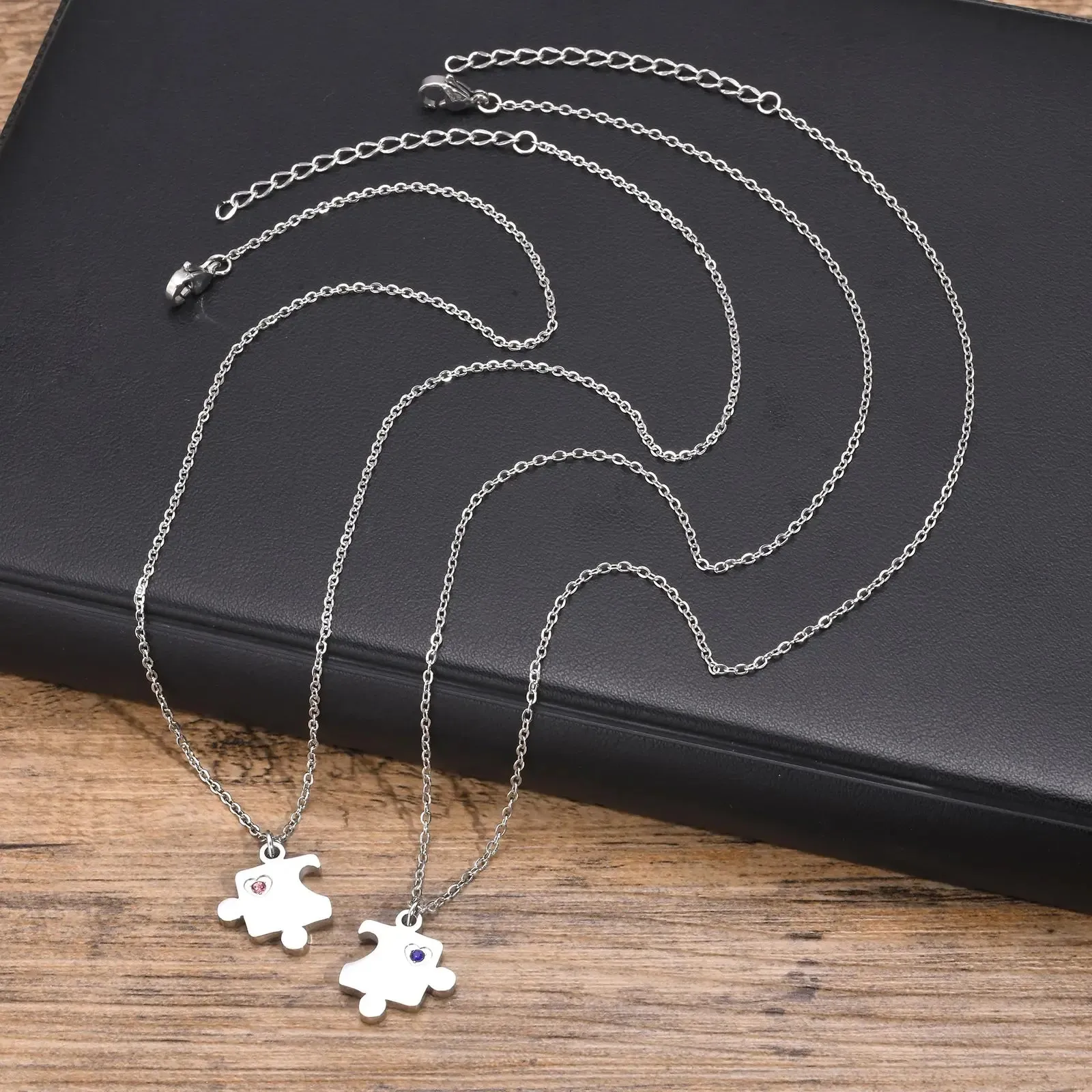 2pcs/Set Puzzle Couple Necklaces for Men Women,Chic Heart Puzzle Pendants