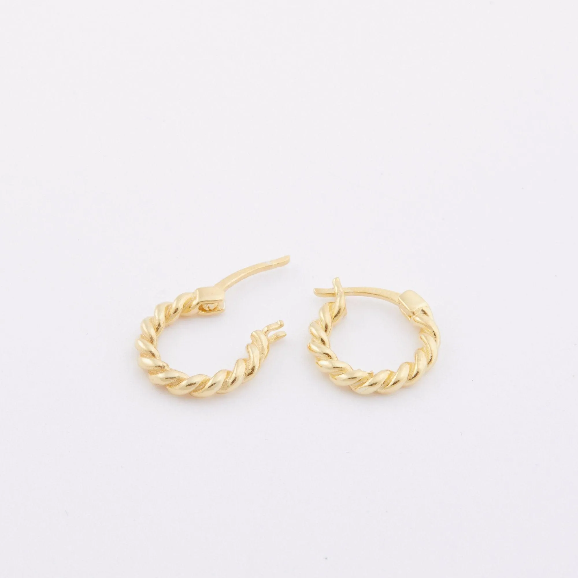 Dainty Twisted Hoop Earrings - 18K Gold Vermeil