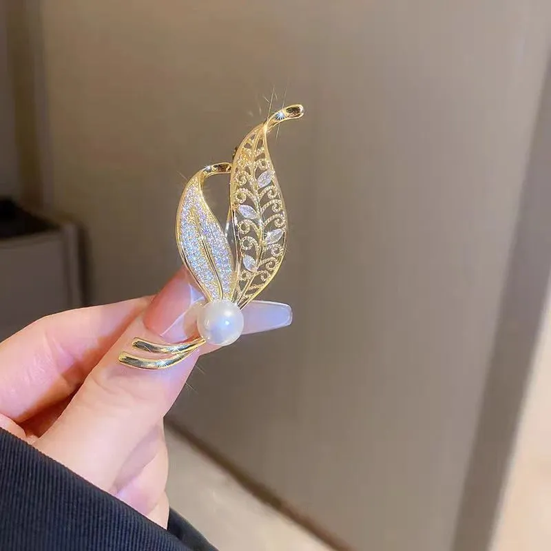 Delicate Green Crystal Lucky Four Leaf Clover Brooches for Women