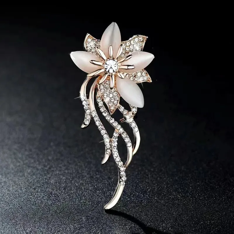 Delicate Green Crystal Lucky Four Leaf Clover Brooches for Women
