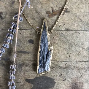 Dusk Solo Pendant
