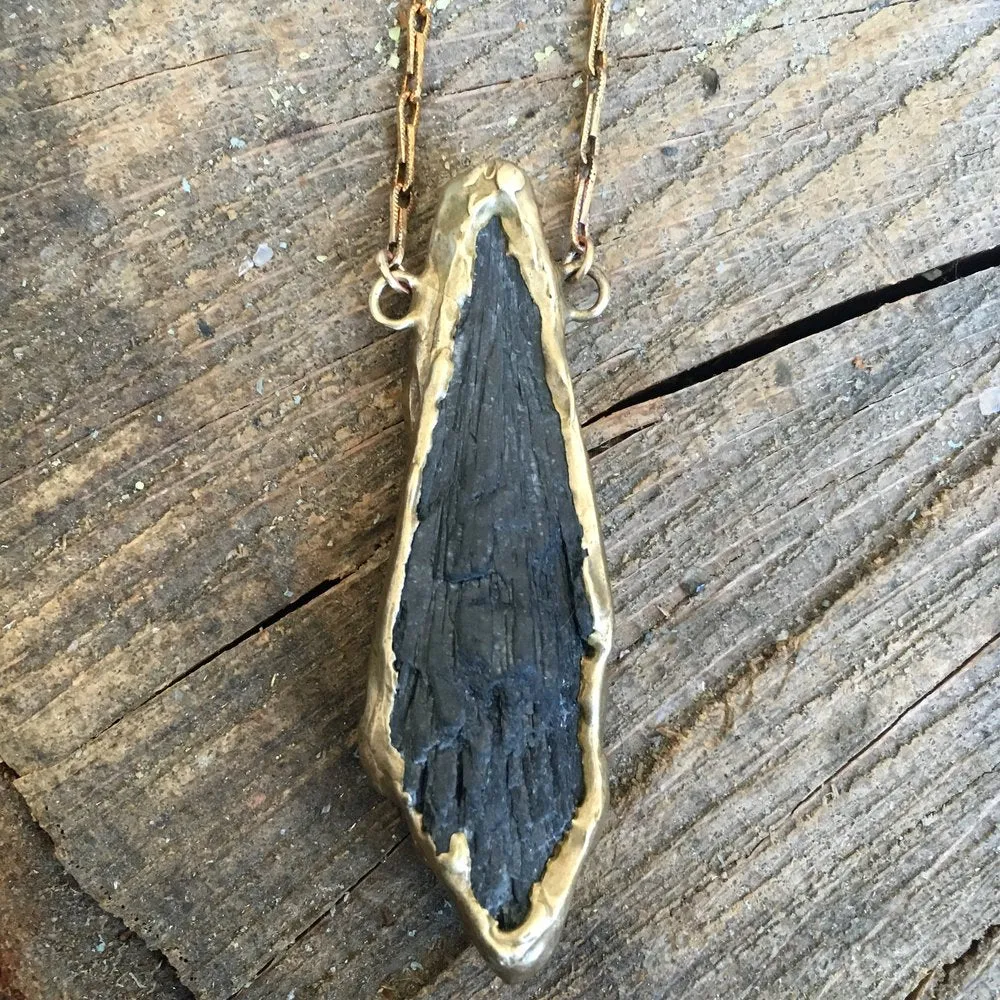 Dusk Solo Pendant