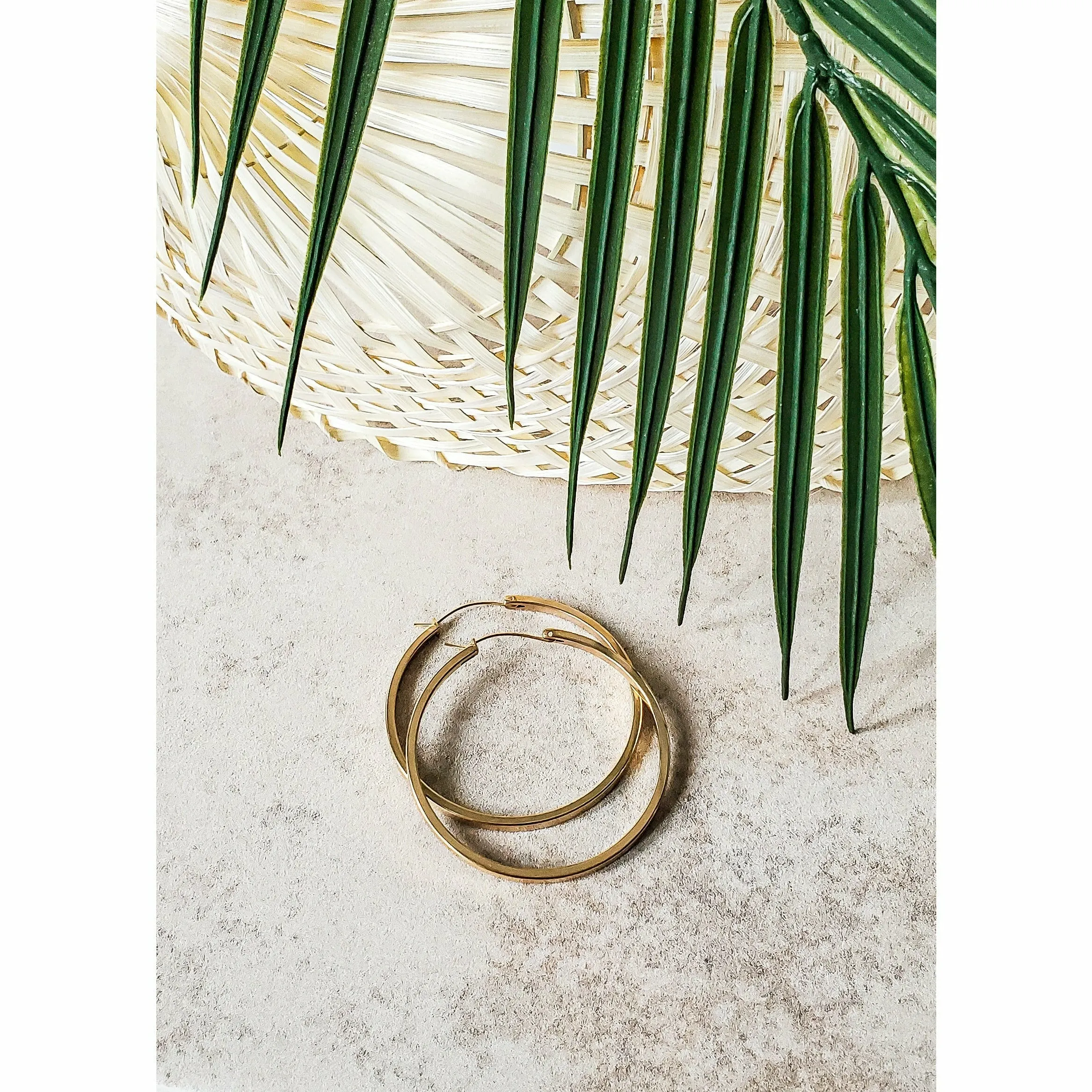 Esé 18K Thin Hoop Earrings