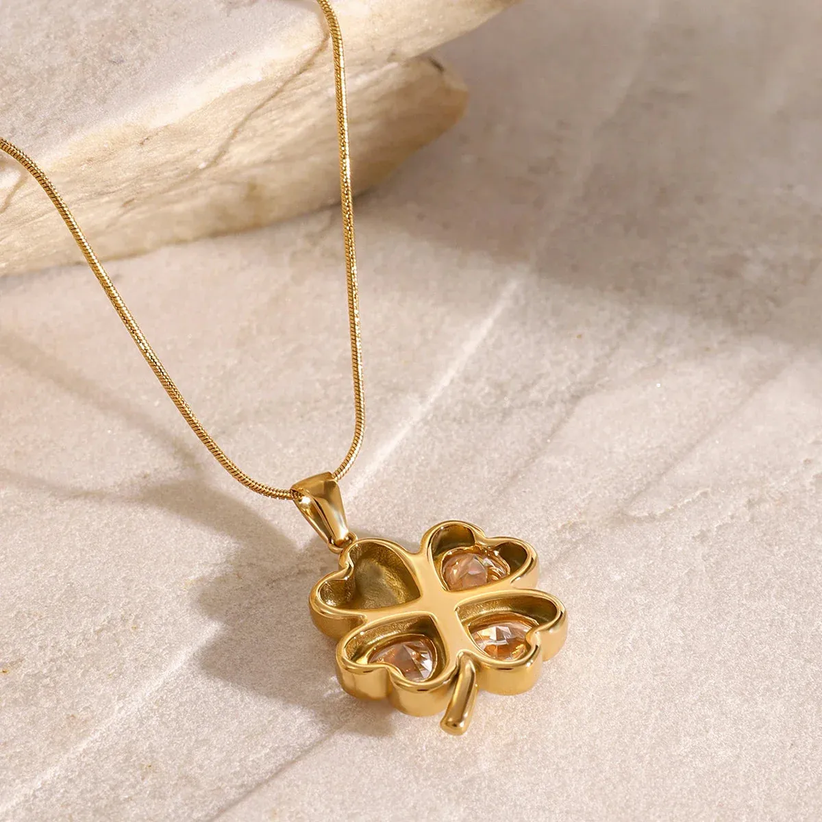 Four-Leaf Clover Heart Zirconia Necklace