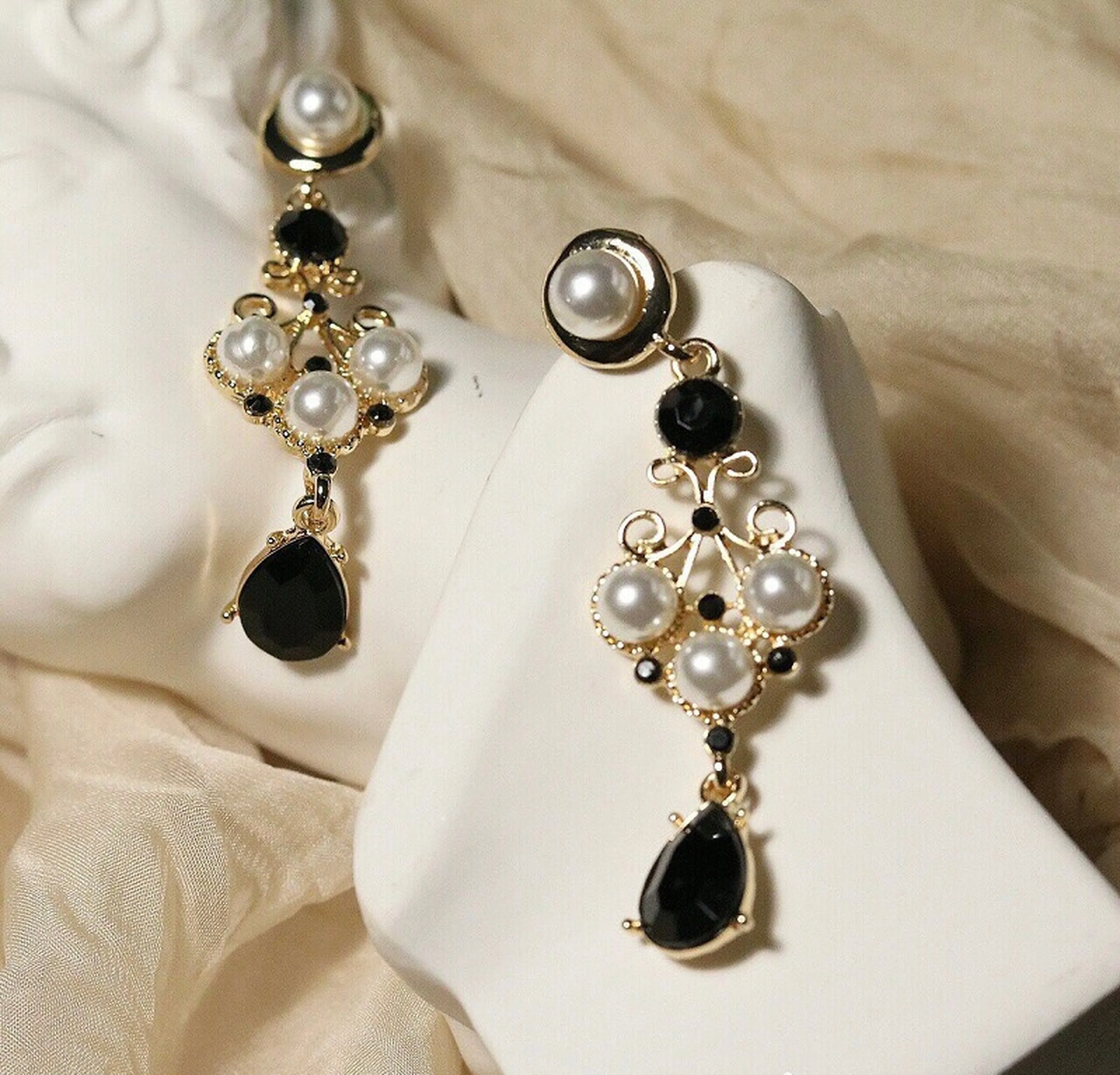 Gothic Black Teardrop Earrings