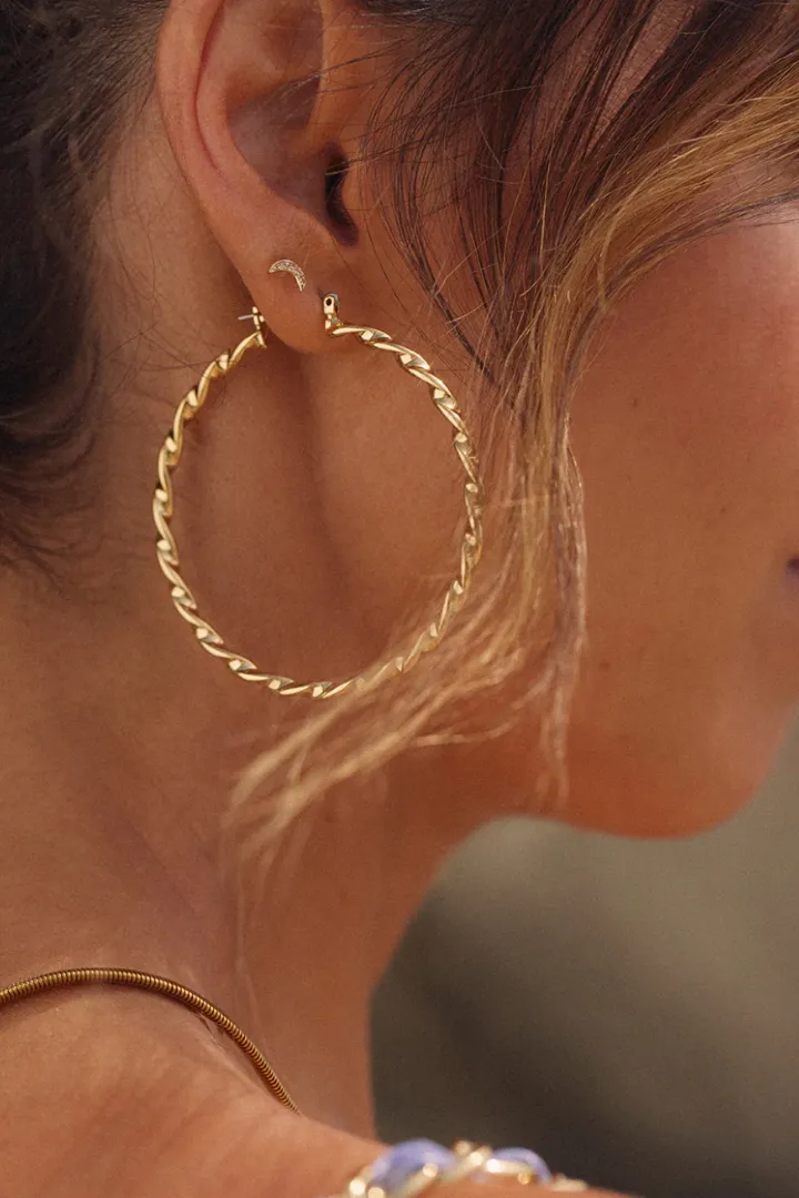 Hanalei Twist Tube Hoop - Gold
