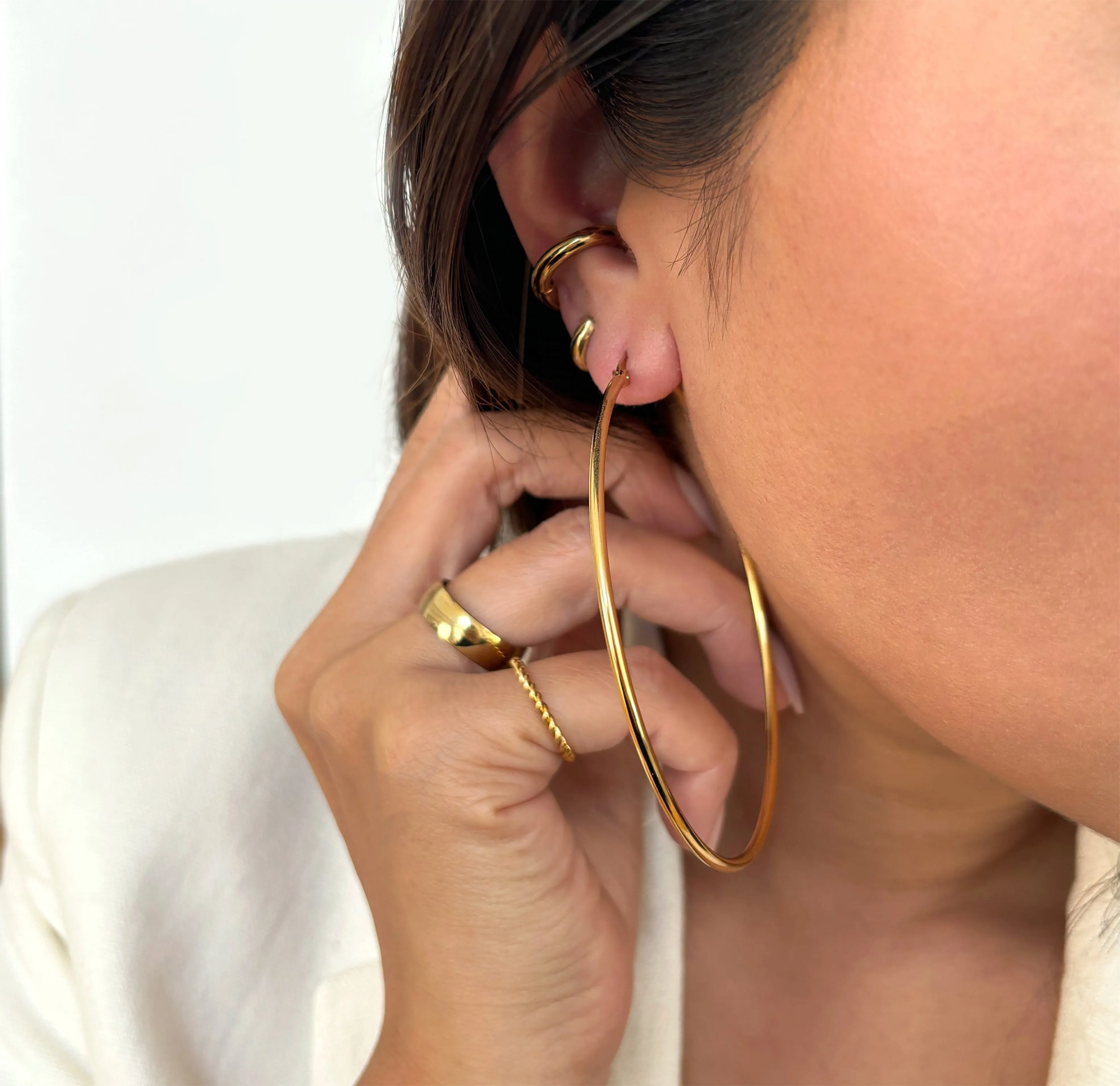 JENNY BIG THIN GOLD HOOP EARRINGS