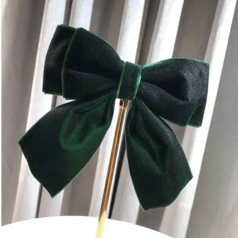 Korean Simple Velvet Bow Tie Brooch Pins Bowknot Cravat Female College Style Shirt Collar Luxulry Brooches for Women Jewelry