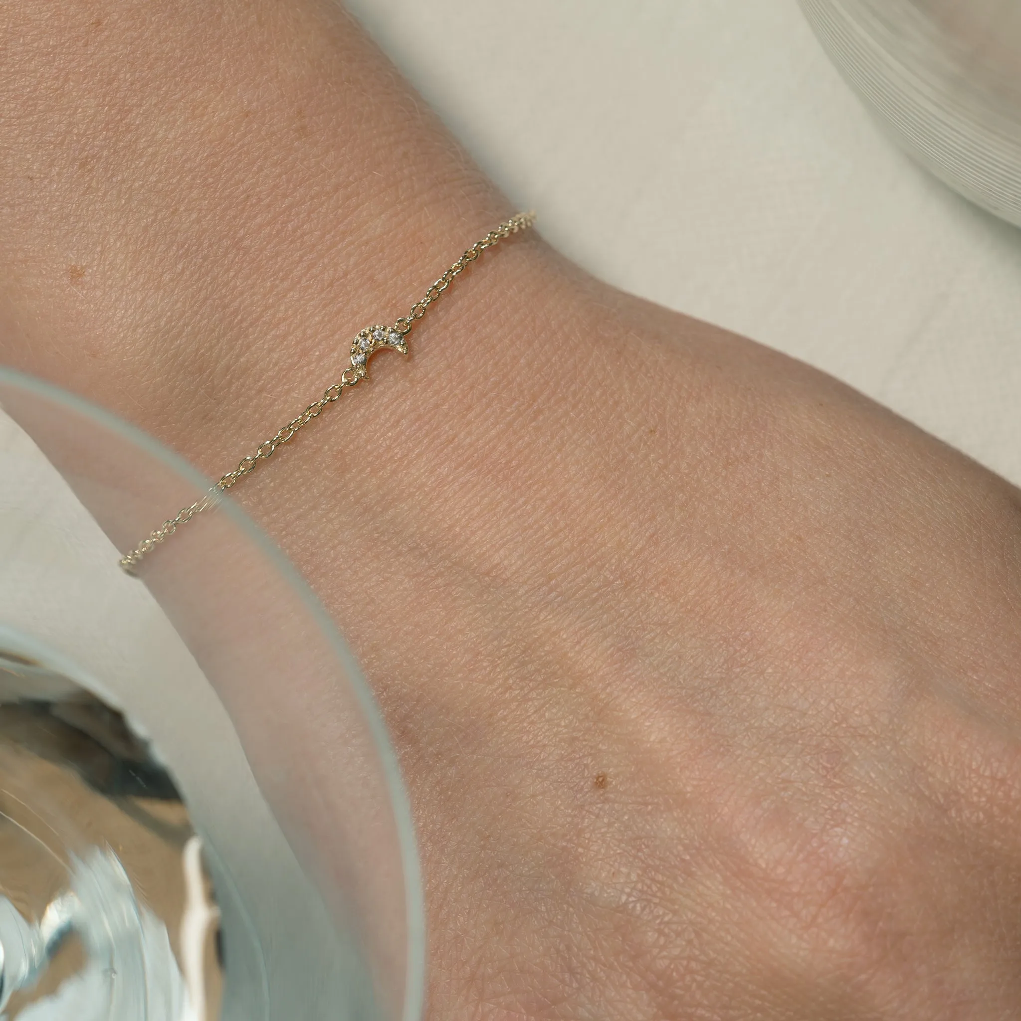 Luna Bracelet - White Sapphire - 9k