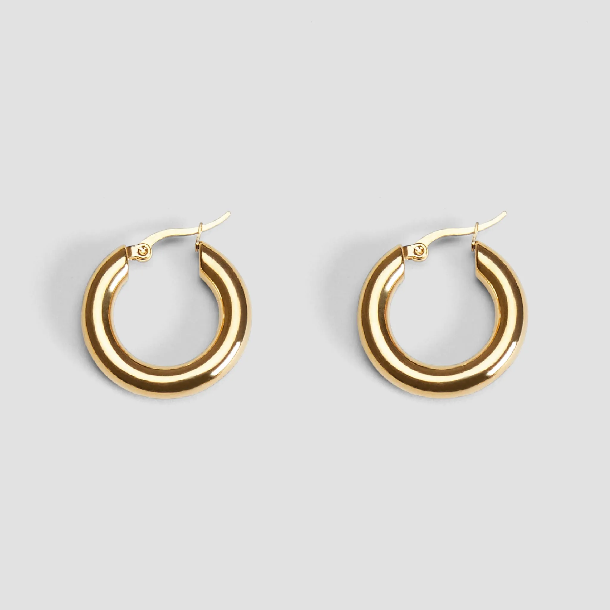 Medium 18k Gold Hoop Earrings (25 mm)