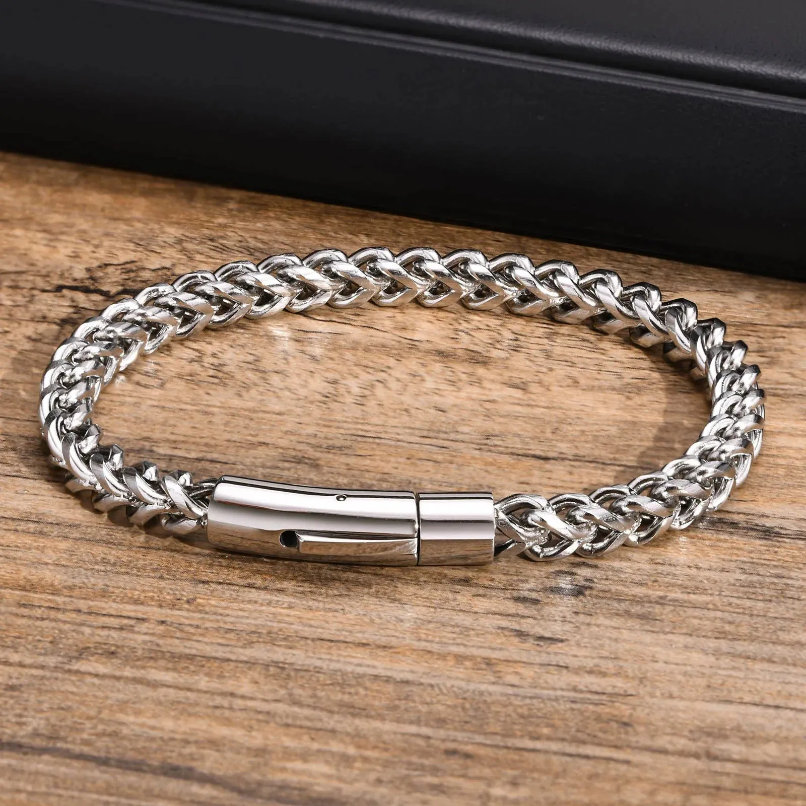 Men's Antique Silver Color  Franco Chain Bracelet