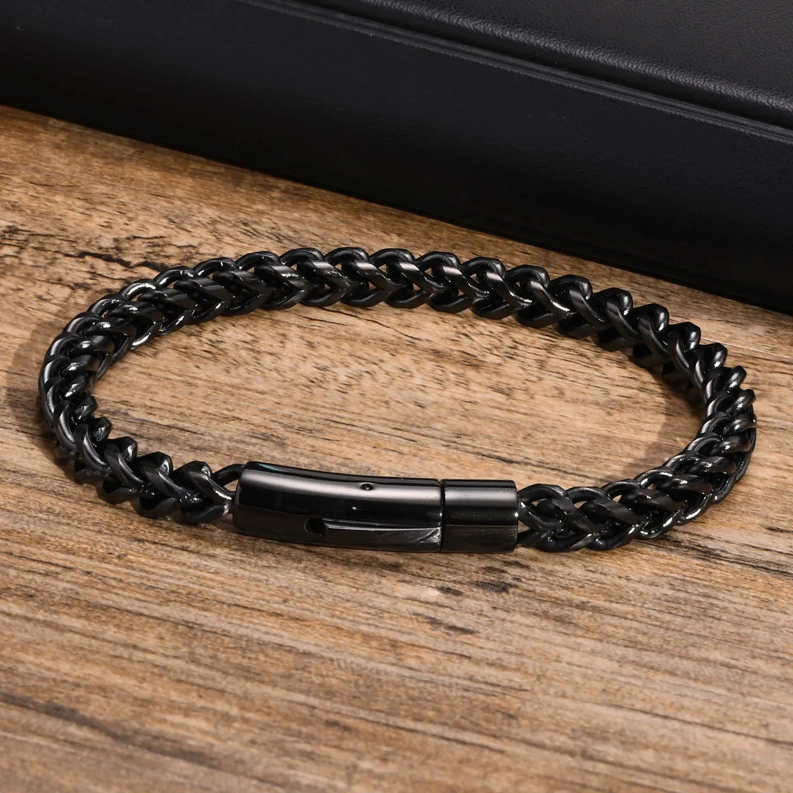 Men's Antique Silver Color  Franco Chain Bracelet
