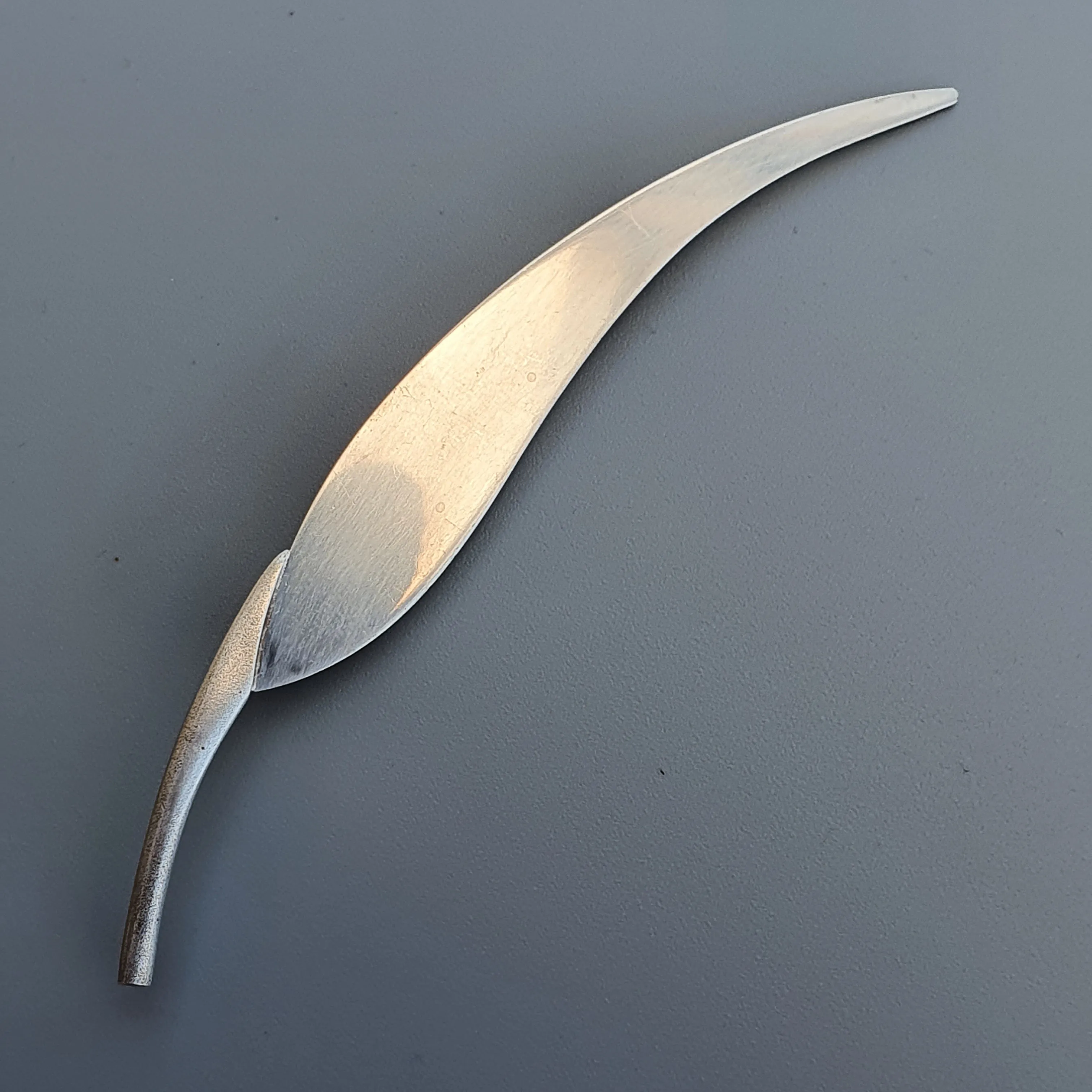Minimalist 1990s Sterling Silver Leaf Brooch by Finnish Kaunis Koru 1997