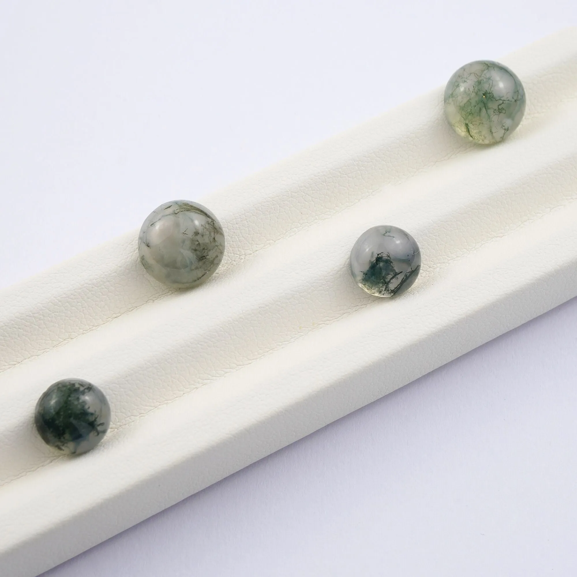 Moss Agate - Round Cabochon