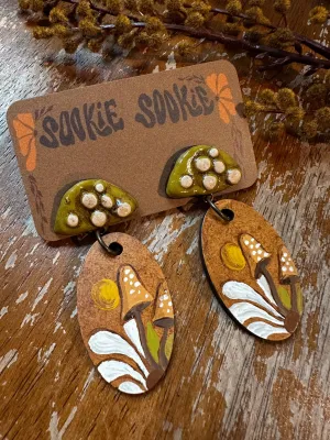 Mushroom & Daisy Earrings: Green