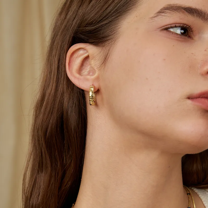 Pavé Snake Chain Thin Pattern Hoop Earrings