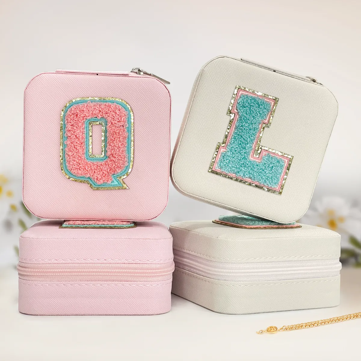 Personalized Jewelry Box, Pink Travel Jewelry Box with Initial Q, Small Monogrammed Jewelry Case Organizer for Girls Women Teen Kids, Mini Travel Essentials Gifts for Birthday Christmas