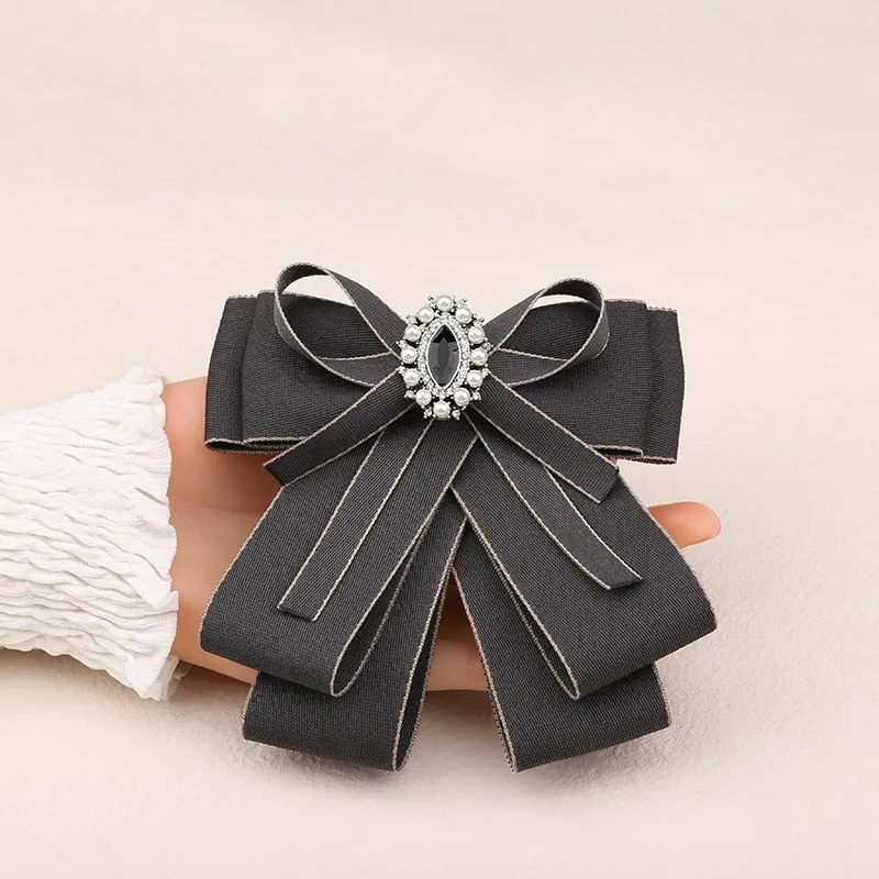 Retro Handmade Ribbon Bow Tie Brooch Cloth Art Pearl Brooches for Women College Style Ladies Shirt Collar Pins Fashion Jewelry