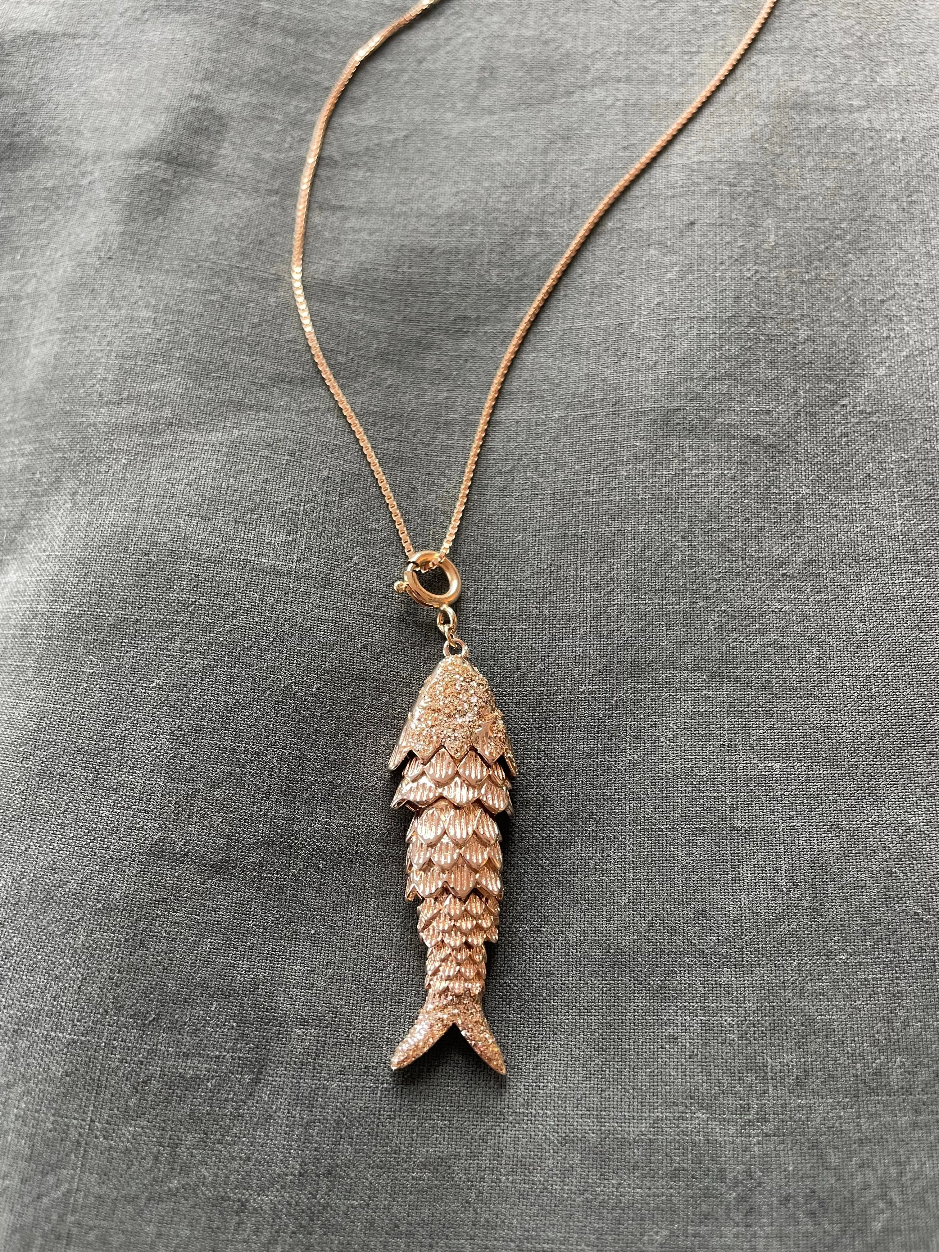 The Poisson Necklaces ↠ Midi