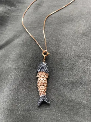 The Poisson Necklaces ↠ Midi