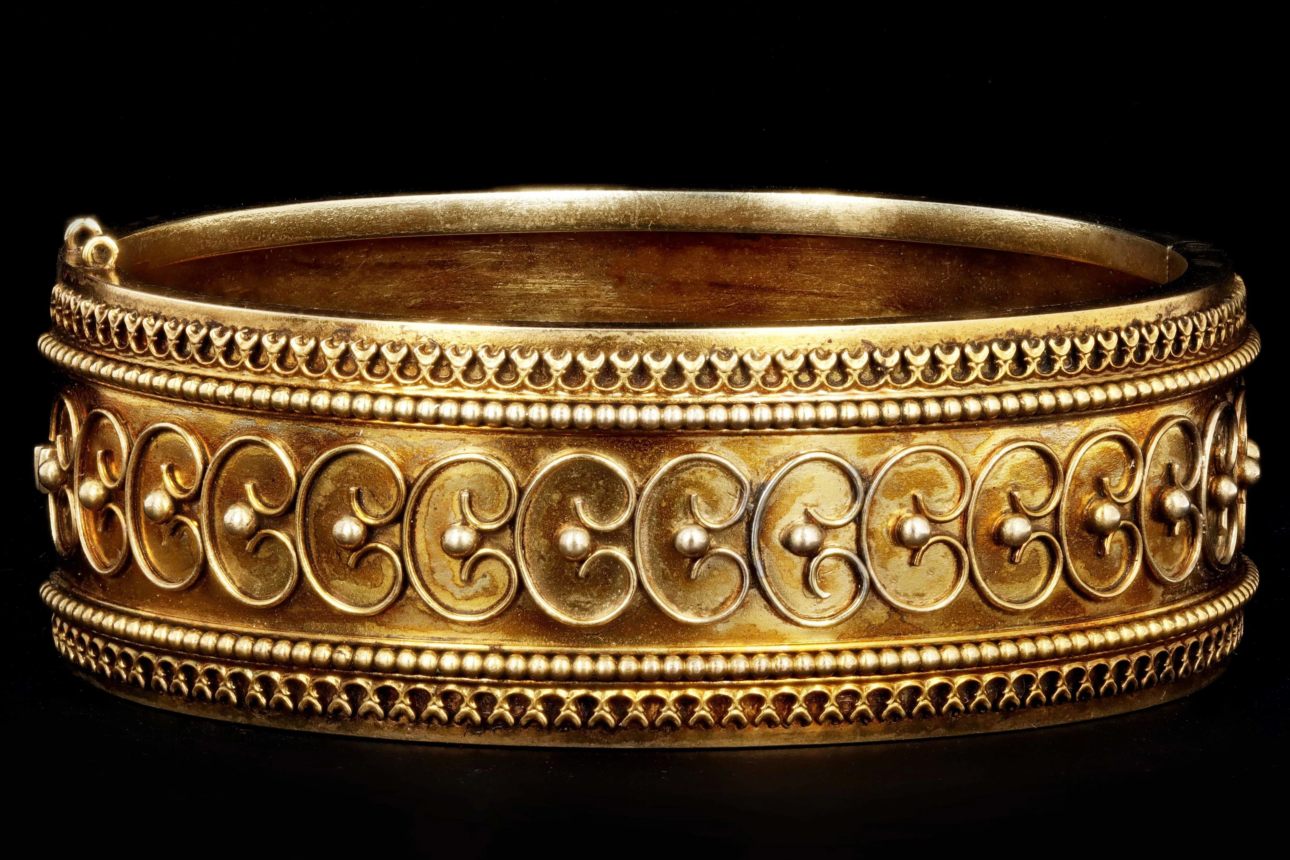 Victorian Etruscan Revival Yellow Gold Bangle c.1880's