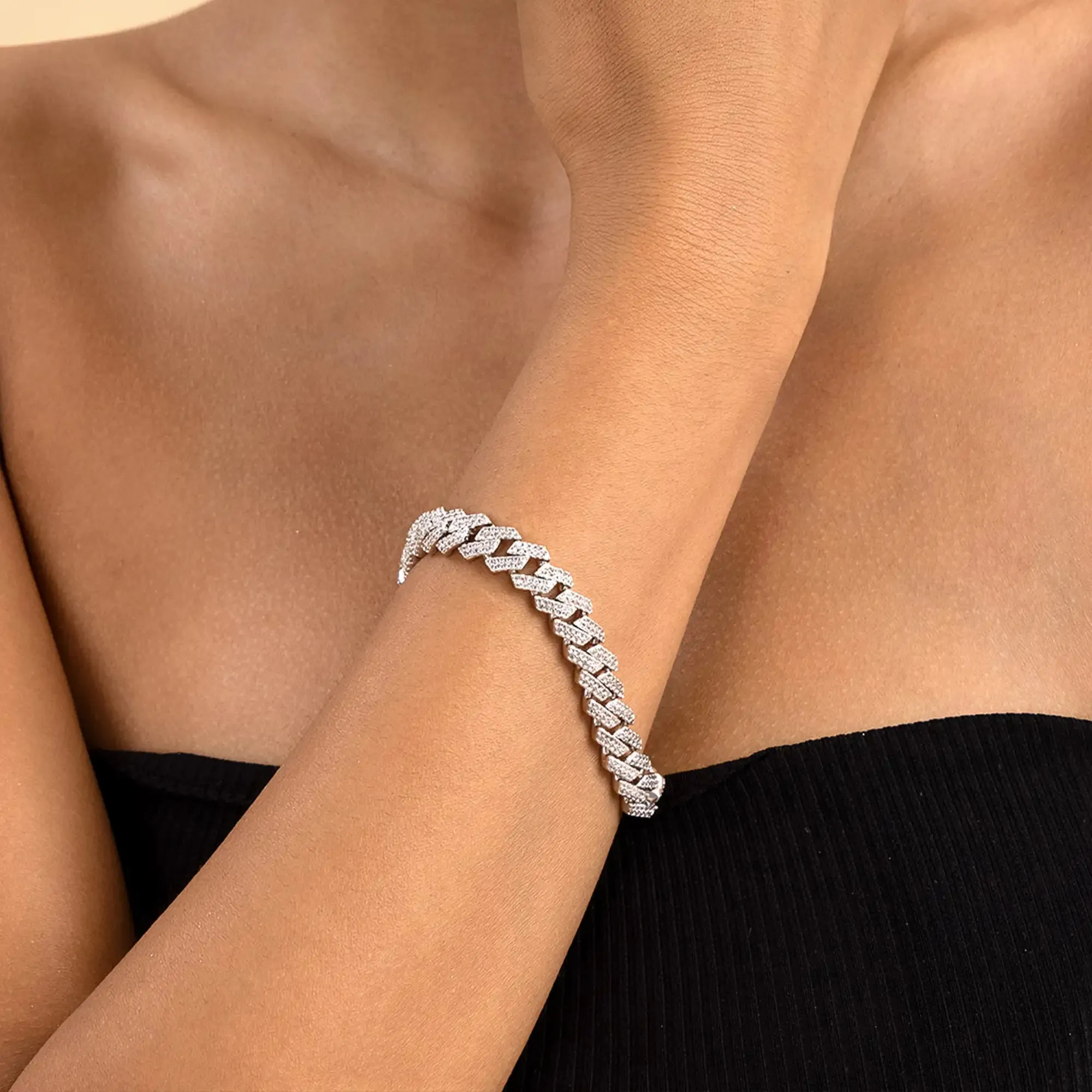 Women's Round Cut Prong Cuban Link Bracelet - 8mm