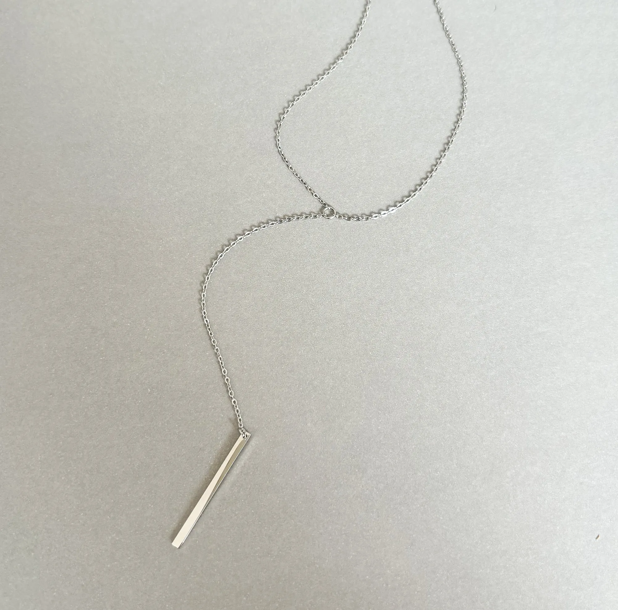 YVETTE Y LARIAT BAR CHAIN NECKLACE - SILVER