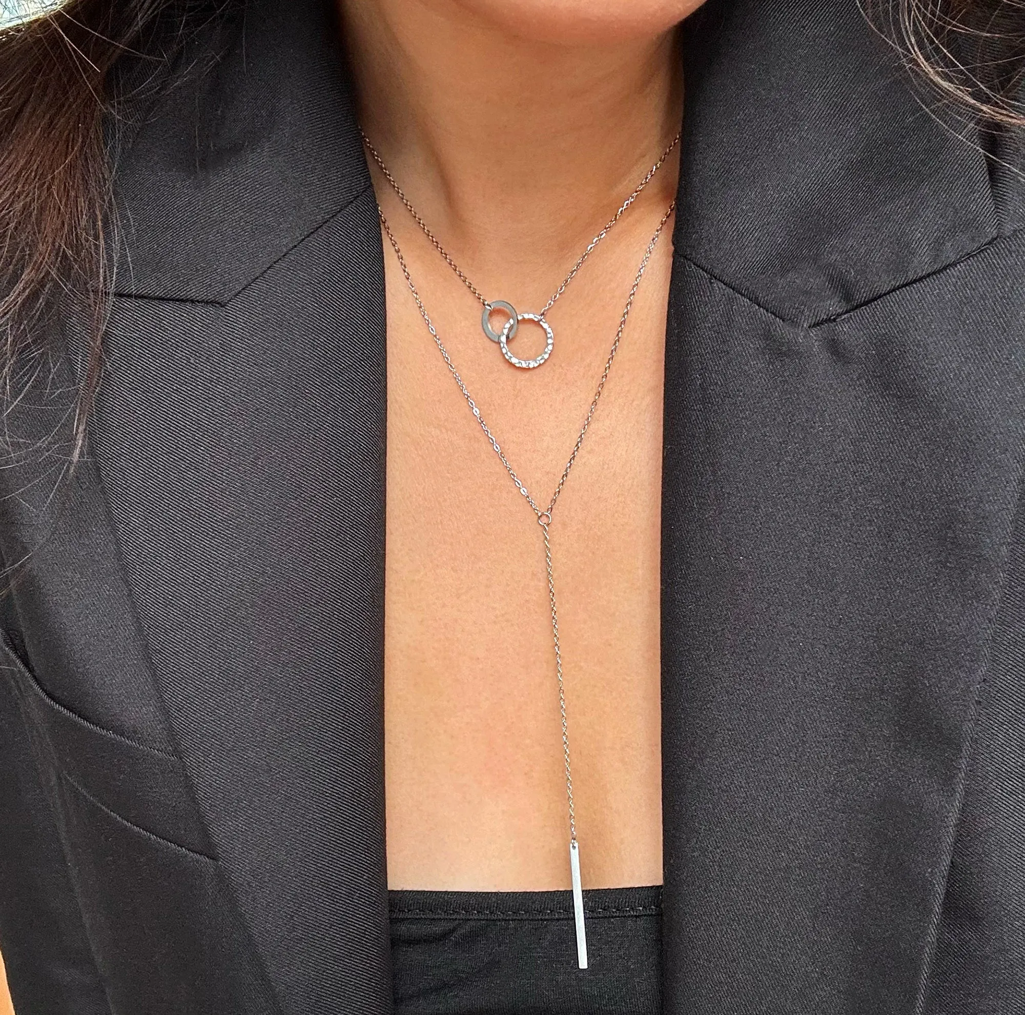 YVETTE Y LARIAT BAR CHAIN NECKLACE - SILVER